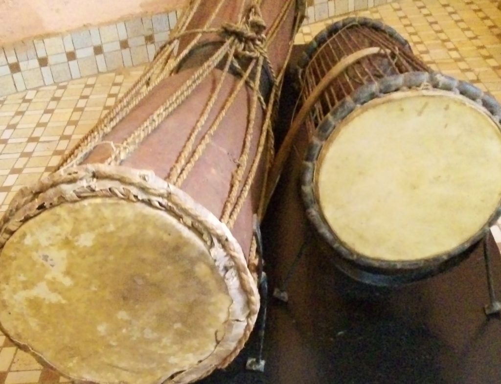 Connaissez-vous tous les instruments de musique traditionnelle ? -  ZEMBALACULTUR - ZEMBALACULTUR